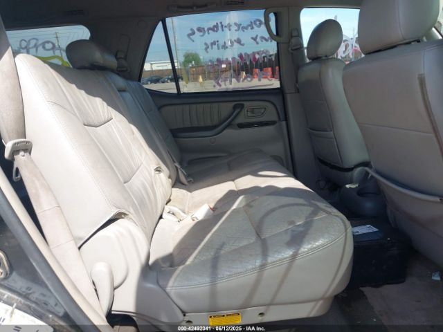 Toyota Sequoia Limited V8 Image 7