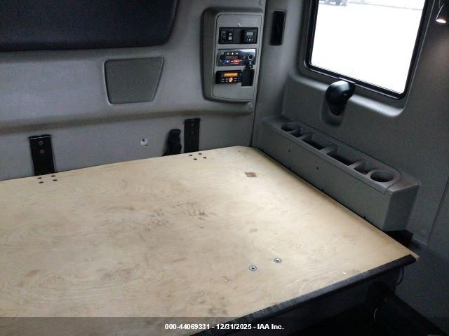 International Lt Image 8