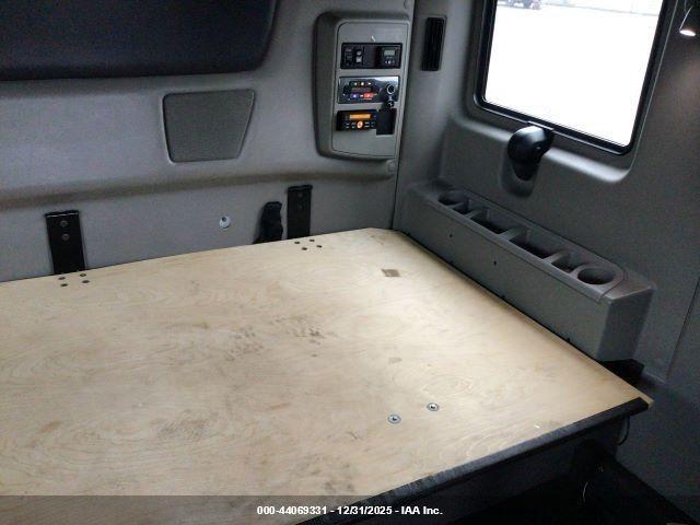 International Lt Image 8