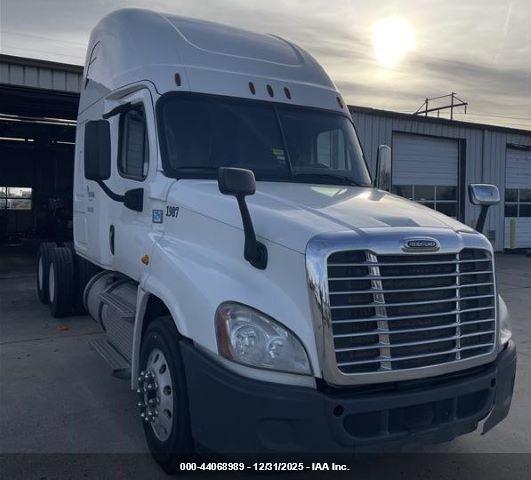  Salvage Freightliner Cascadia 125