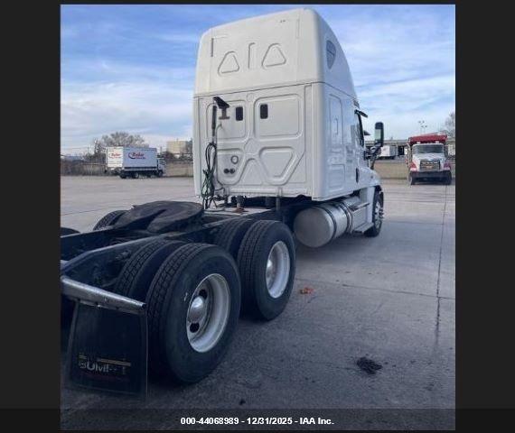 Freightliner Cascadia 125 Image 7