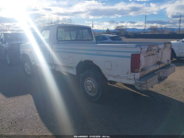 Ford F-250 Image 8