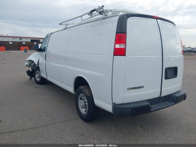 Chevrolet Express Rwd 3500 Extended Wheelbase Wt Image 2