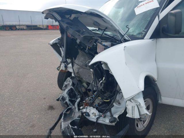 Chevrolet Express Rwd 3500 Extended Wheelbase Wt Image 17