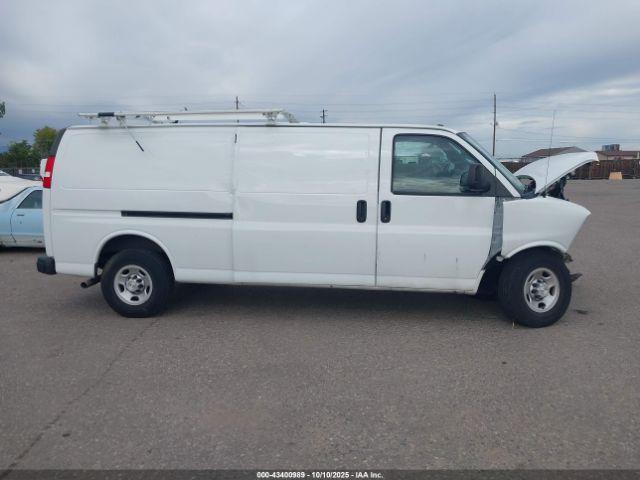 Chevrolet Express Rwd 3500 Extended Wheelbase Wt Image 16