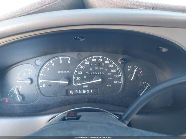 Ford Explorer Image 4