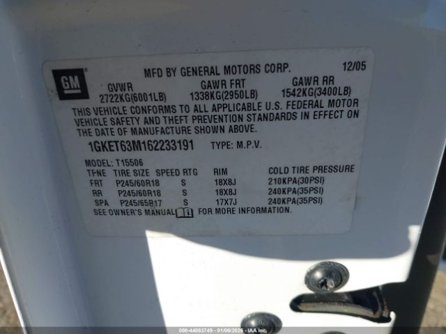 GMC Envoy Denali Image 9