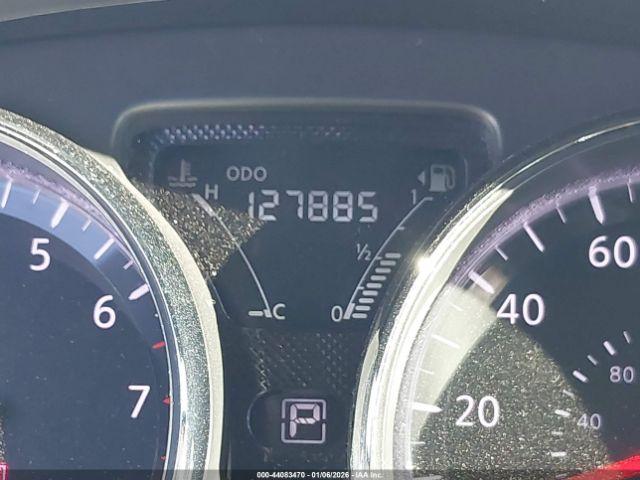 Nissan Versa 1.6 Sv Image 6