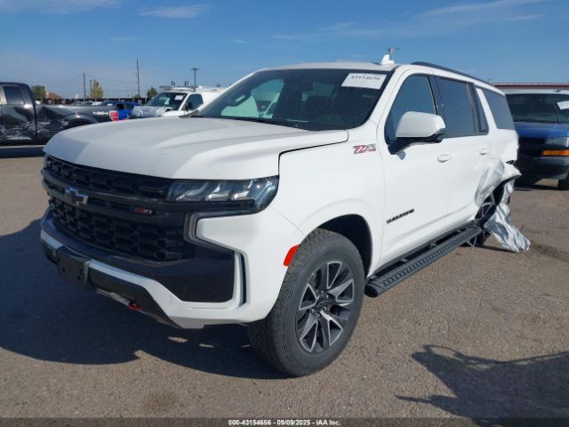 Chevrolet Suburban 4wd Z71 Image 12