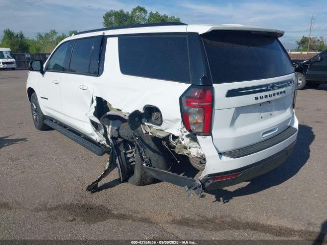 Chevrolet Suburban 4wd Z71 Image 13