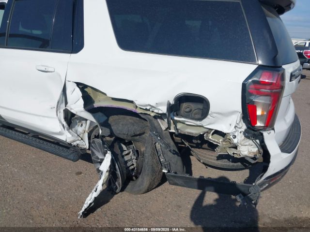 Chevrolet Suburban 4wd Z71 Image 5