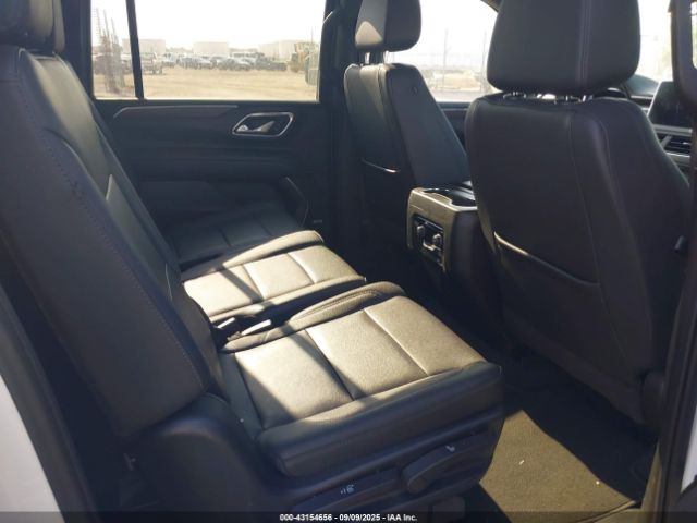 Chevrolet Suburban 4wd Z71 Image 14