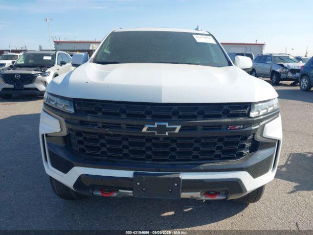 Chevrolet Suburban 4wd Z71 Image 2