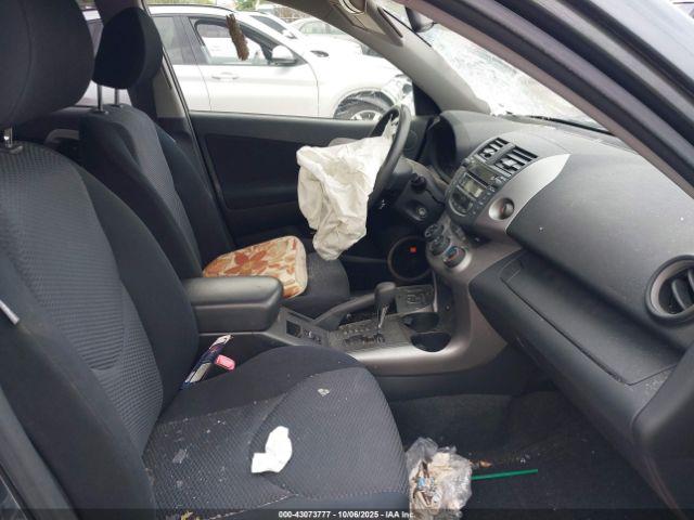 Toyota RAV4 Sport V6 Image 5