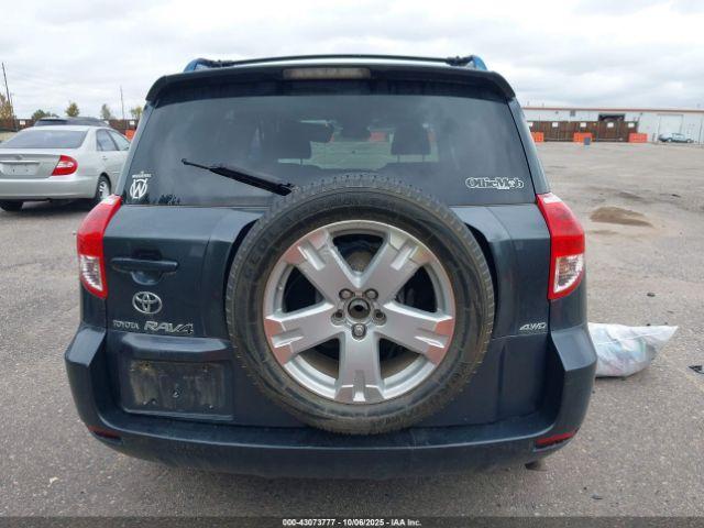 Toyota RAV4 Sport V6 Image 11