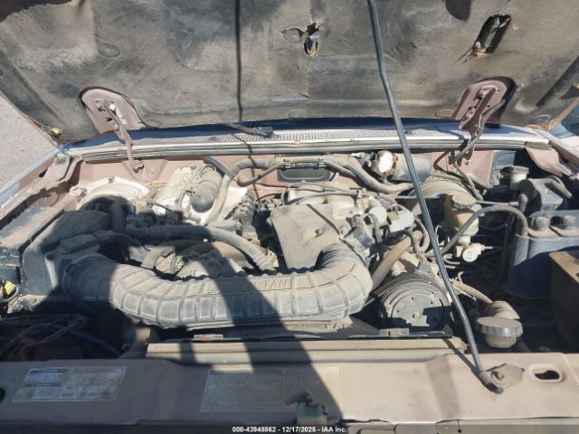 Ford Explorer Image 8