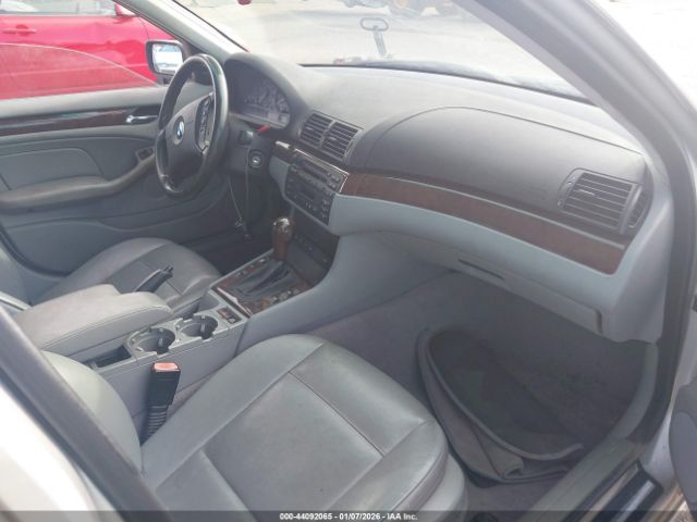 BMW 3 Series Image 8