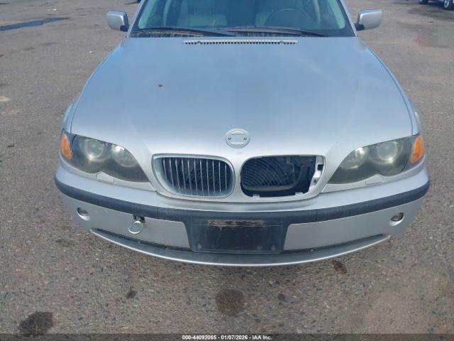 BMW 3 Series Image 9