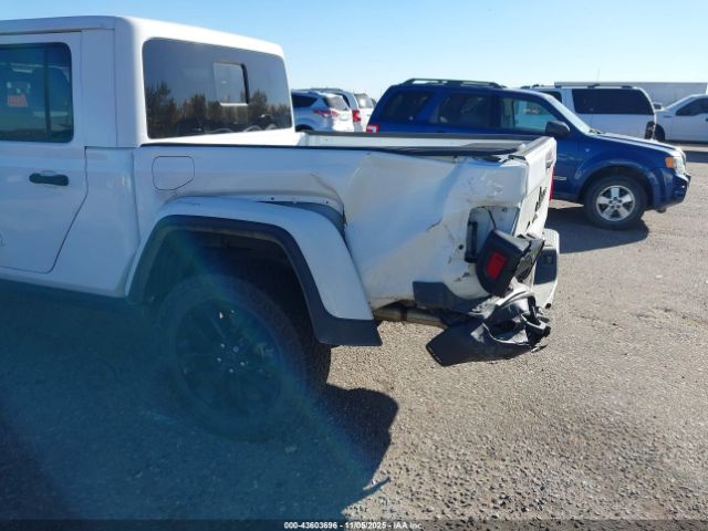 Jeep Gladiator Nighthawk Image 13