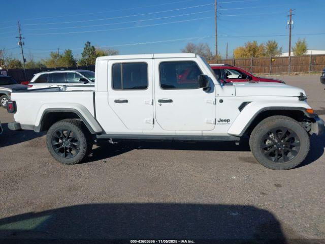 Jeep Gladiator Nighthawk Image 7