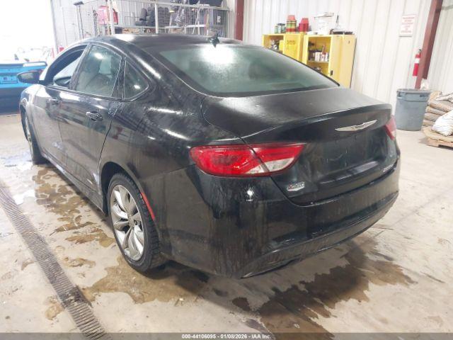 Chrysler 200 S Image 2