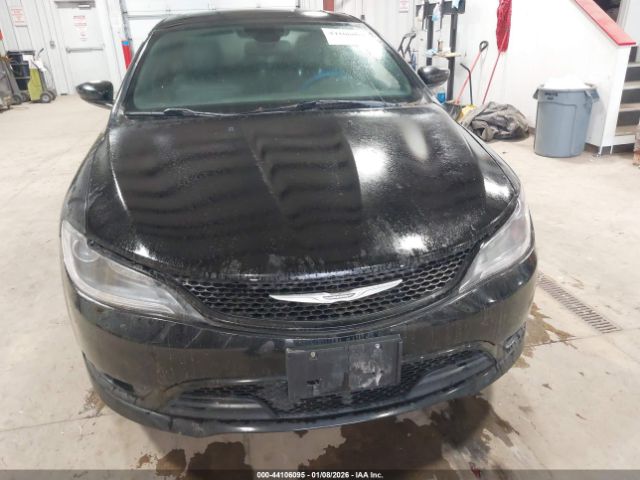 Chrysler 200 S Image 7