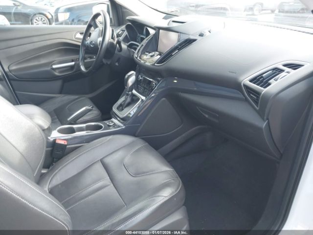 Ford Escape Titanium Image 4