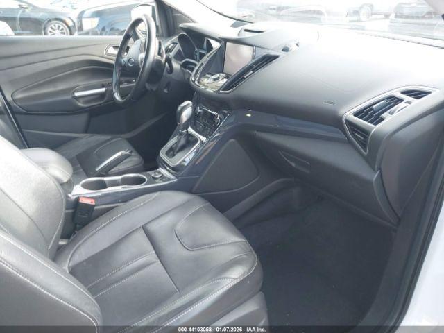 Ford Escape Titanium Image 4