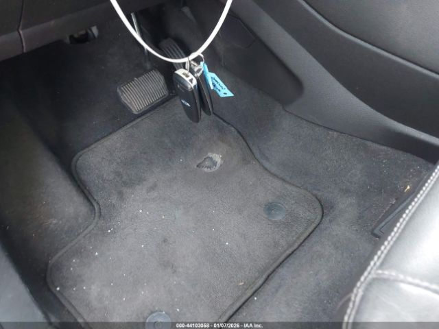 Ford Escape Titanium Image 2