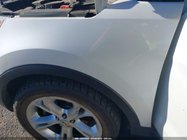 Ford Explorer Limited Image 4