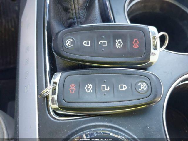 Ford Explorer Limited Image 3