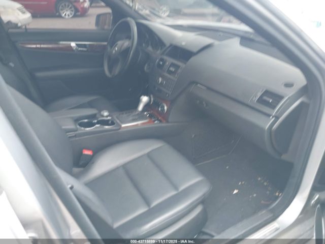 Mercedes-Benz C-Class Sport 4matic Image 7