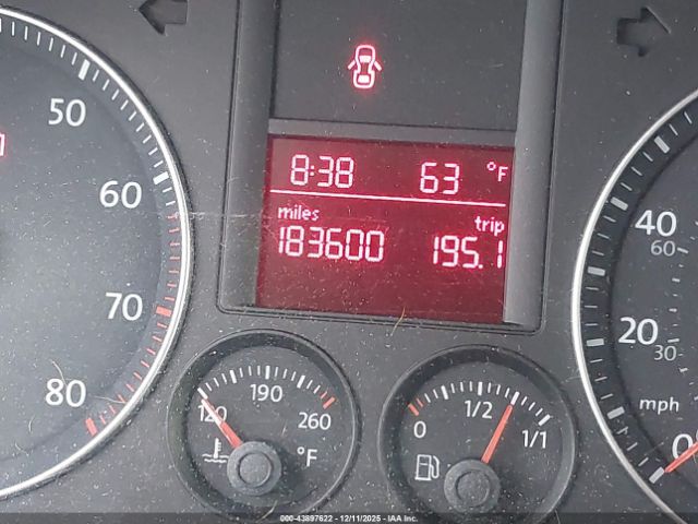 Volkswagen Jetta S Image 4