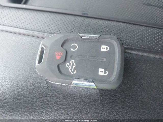 Chevrolet Silverado 1500 High Country Image 13