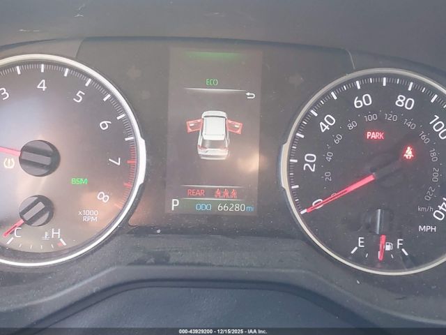 Toyota RAV4 Le Image 3