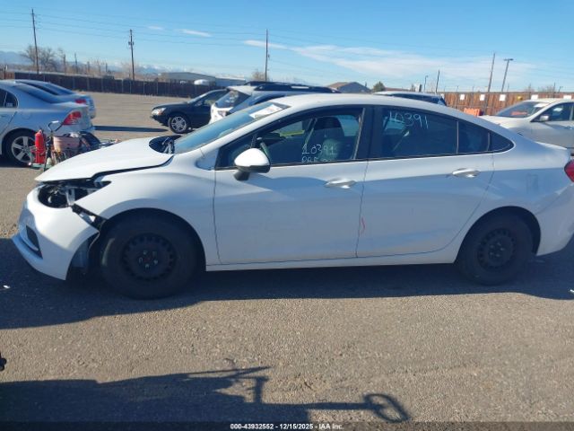 Chevrolet Cruze Ls Auto Image 14