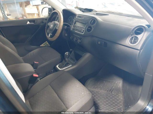 Volkswagen Tiguan S Image 7