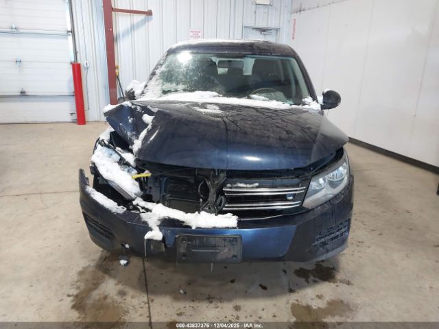 Volkswagen Tiguan S Image 11