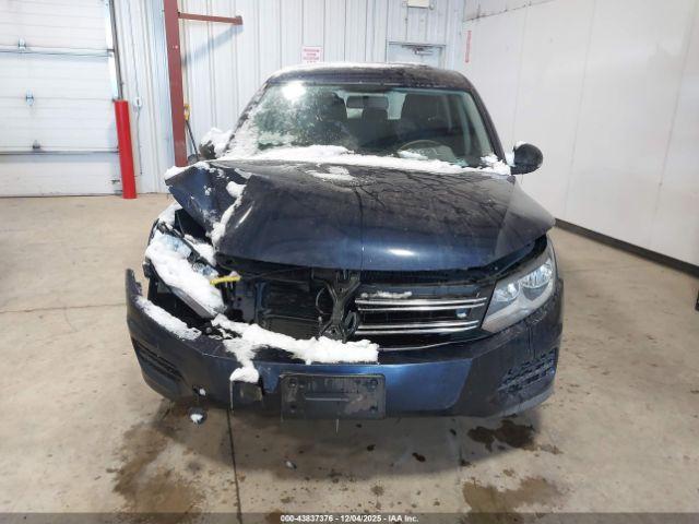 Volkswagen Tiguan S Image 11