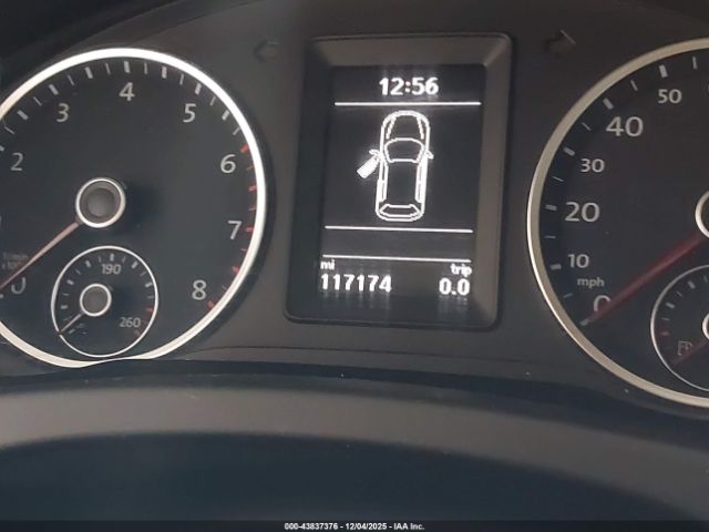 Volkswagen Tiguan S Image 16