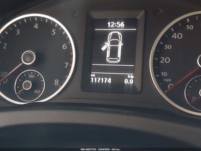 Volkswagen Tiguan S Image 16