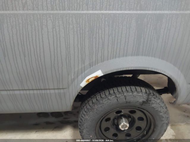 Chevrolet Astro Image 10