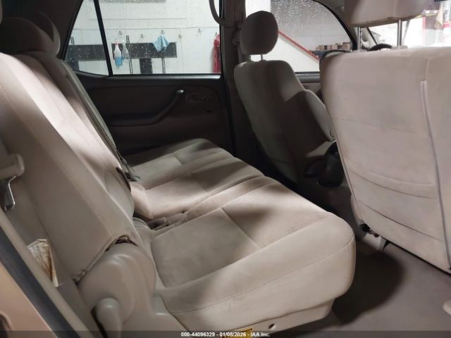 Toyota Sequoia Sr5 V8 Image 9