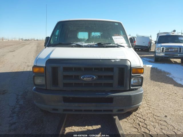 Ford E-150 Image 13