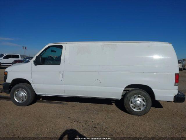 Ford E-150 Image 11