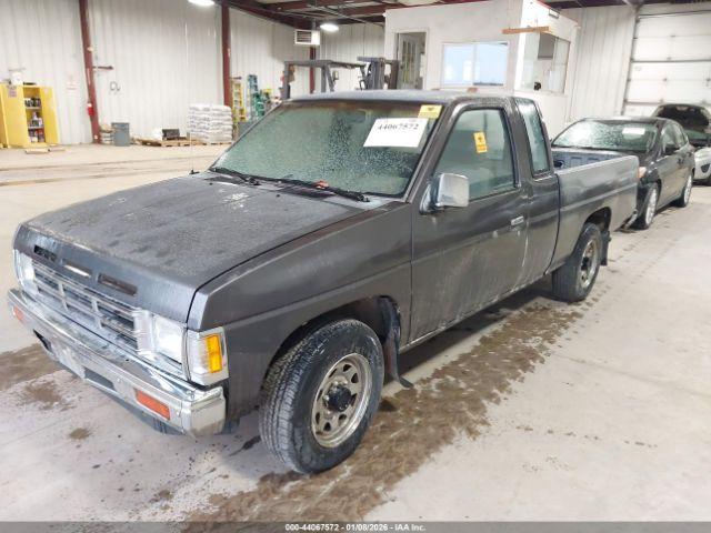 Nissan Truck King Cab Image 2