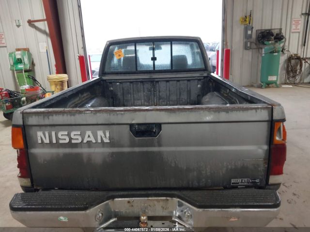 Nissan Truck King Cab Image 8