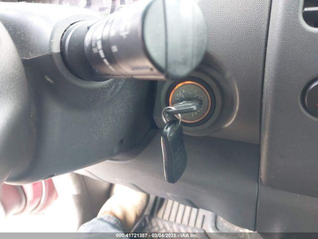 Nissan Xterra S Image 6